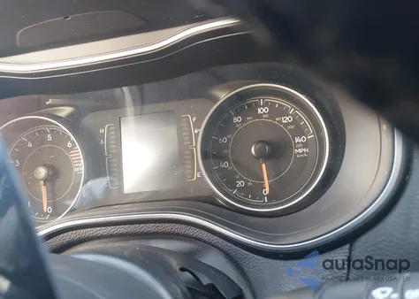 2021 Jeep Cherokee Altitude Fwd z USA, uszkodzony, nr VIN 1C4PJLLB0MD164888